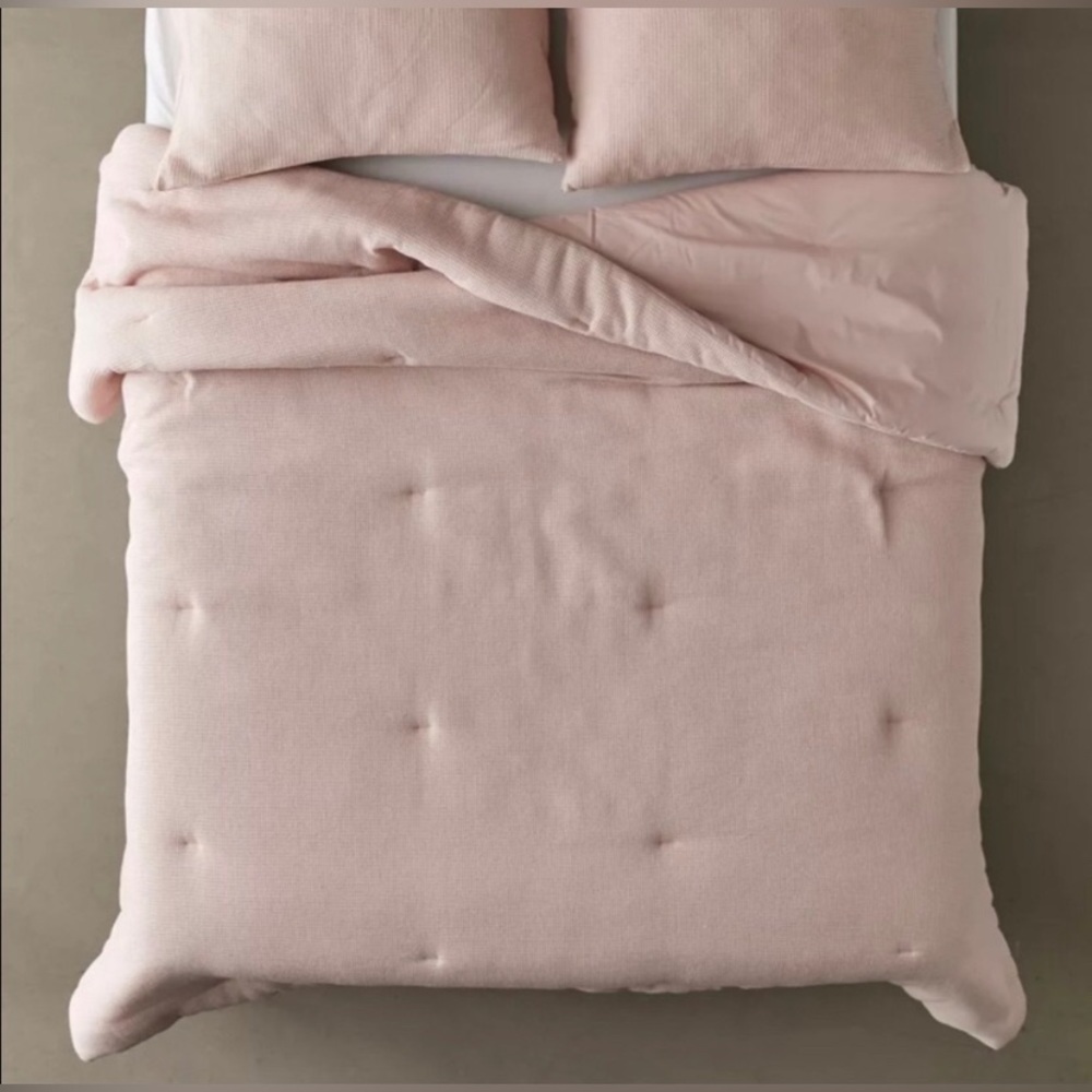 Urban outfitters pink waffle comforter queen size.